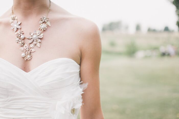&ldquo;Perfect Mid-Sneeze Shot&rdquo;: 33 Of The Worst Moments Photographers Saw And Captured At Weddings