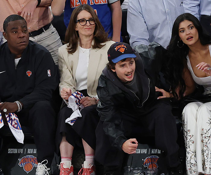Tina Fey Sets The Record Straight On Timoth&eacute;e Chalamet&rsquo;s &ldquo;Manspreading&rdquo; Controversy
