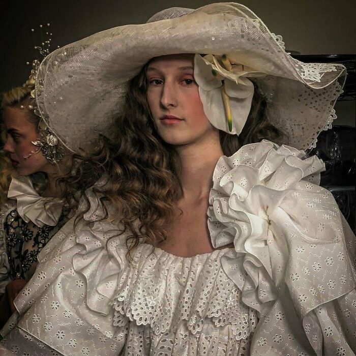 60 Accidental Renaissance Masterpieces Captured On Camera