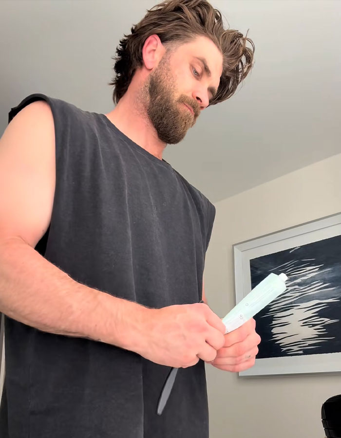 “I’ve Never Seen Anyone Do That”: MLB Superstar’s Strange Toothbrushing Technique Leaves Fans Baffled