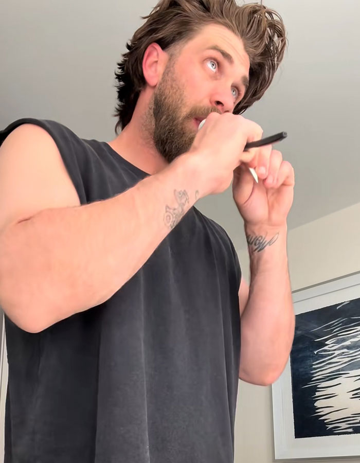 “I’ve Never Seen Anyone Do That”: MLB Superstar’s Strange Toothbrushing Technique Leaves Fans Baffled