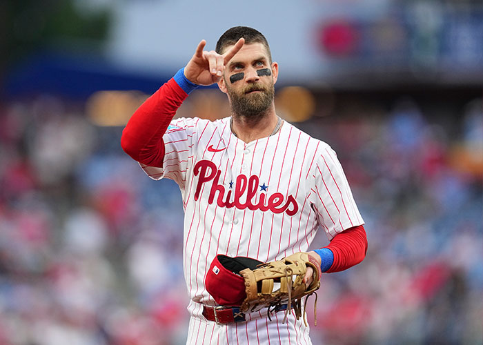 “I’ve Never Seen Anyone Do That”: MLB Superstar’s Strange Toothbrushing Technique Leaves Fans Baffled