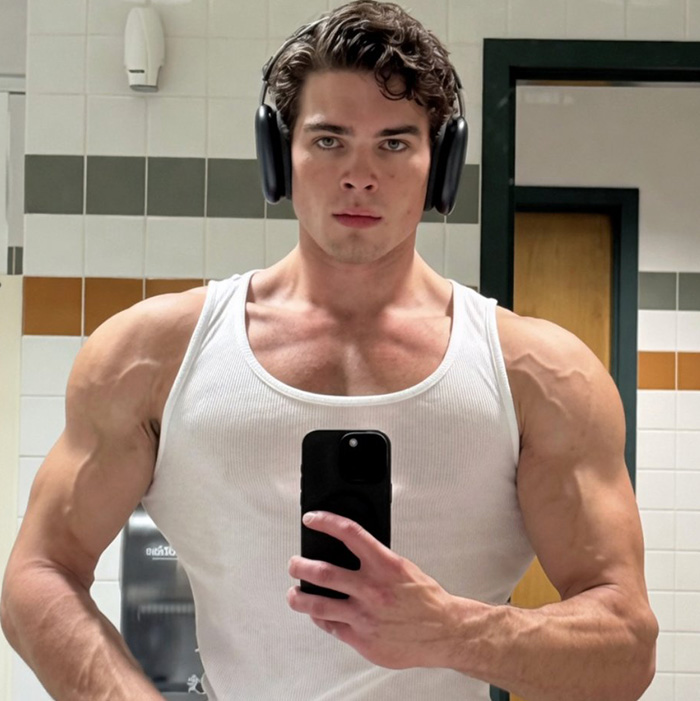 “Looksmaxxing” Influencer Clavicular’s Transformation After Allegedly Quitting Testosterone Stuns Netizens “Looksmaxxing” Influencer Clavicular’s Transformation After Allegedly Quitting Testosterone Stuns Netizens