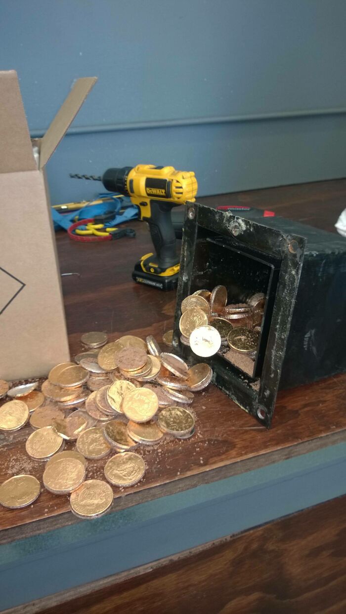 “Why Is This Here?”: 66 Things People Discovered Hidden In Plain Sight At Work “Why Is This Here?”: 66 Things People Discovered Hidden In Plain Sight At Work