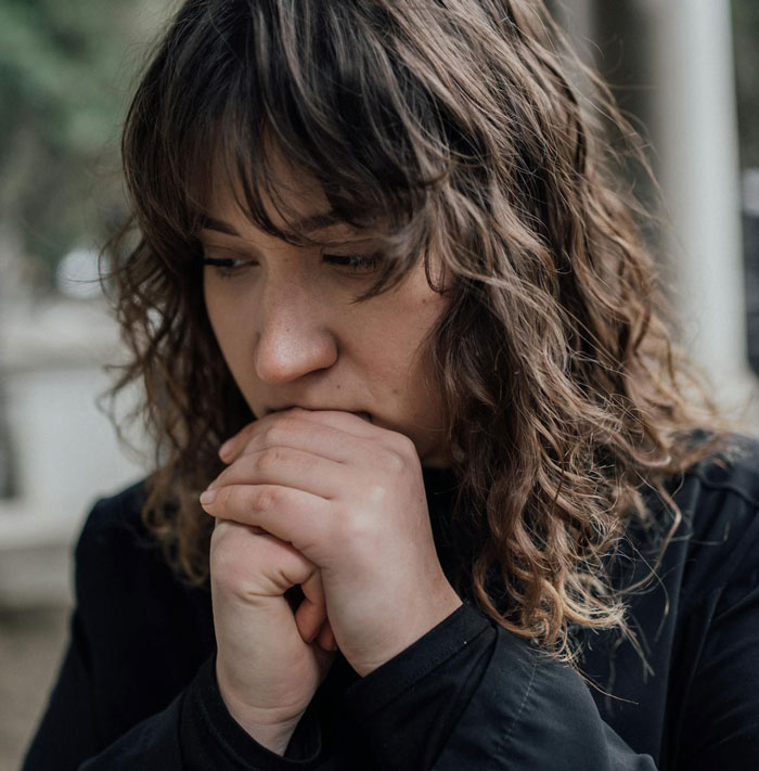 Family Suddenly Wants Woman Back In Their Lives, She Finds Out Their Horrible Plans
