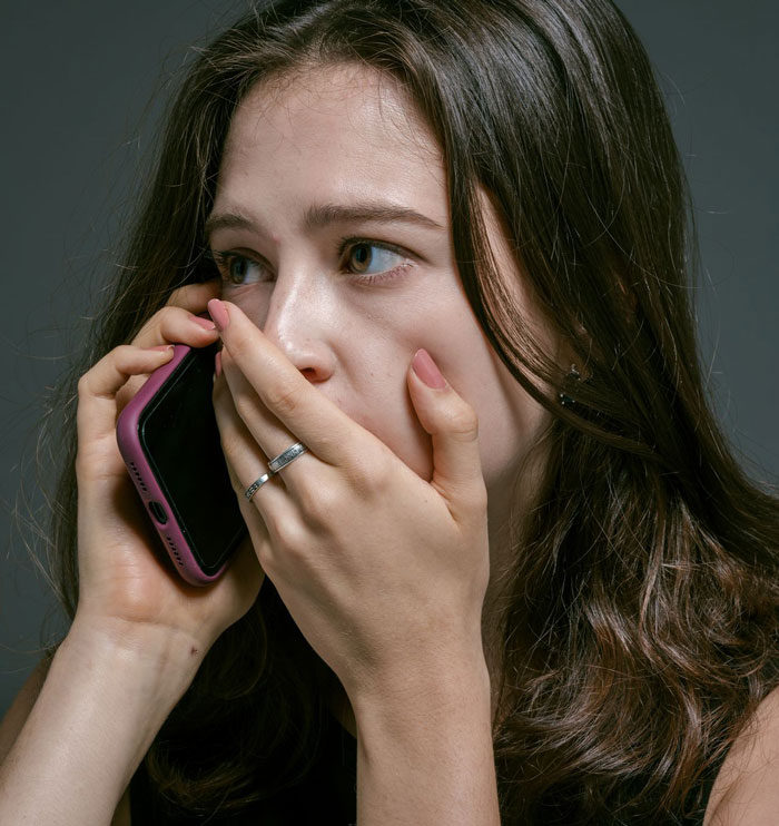 Family Suddenly Wants Woman Back In Their Lives, She Finds Out Their Horrible Plans