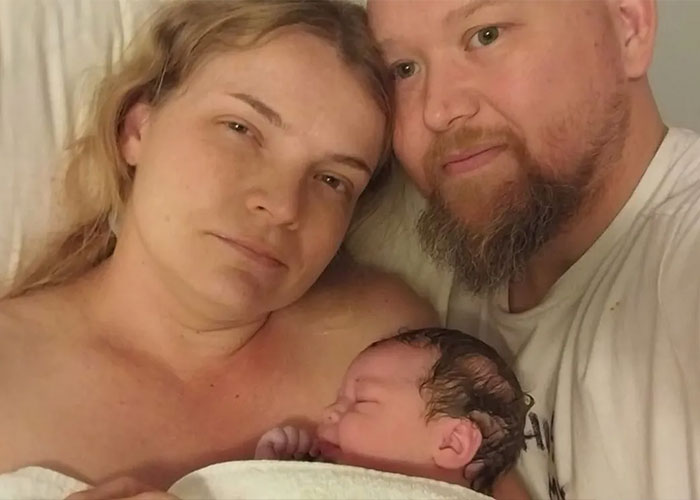 Family Tragedy Unfolds As Mom Ends Her Children’s Lives Then Her Own After Attacking Woman And Husband At Bar Family Tragedy Unfolds As Mom Ends Her Children’s Lives Then Her Own After Attacking Woman And Husband At Bar