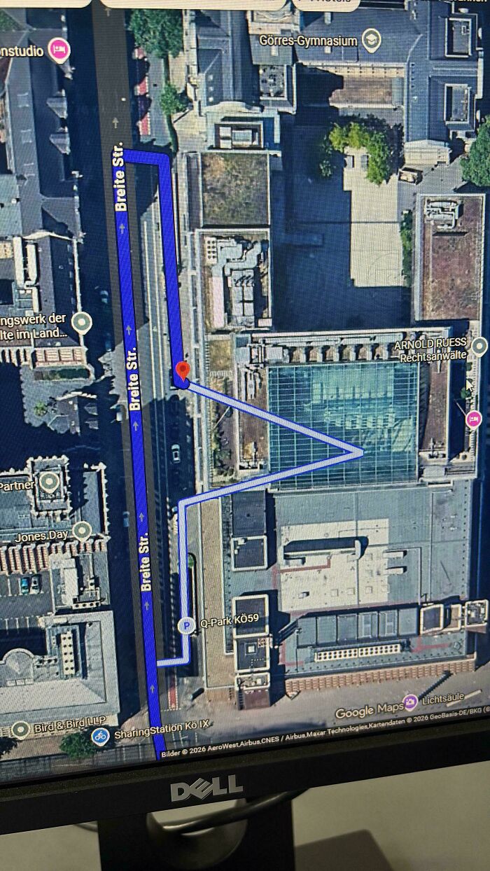 61 Bizarre And Funny Snapshots Found On Google Maps (New Pics)
