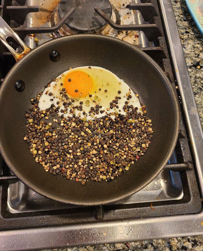 &ldquo;I&rsquo;m Never Going To Financially Recover From This&rdquo;: 74 Hilariously Bad Kitchen Fails (New Pics)