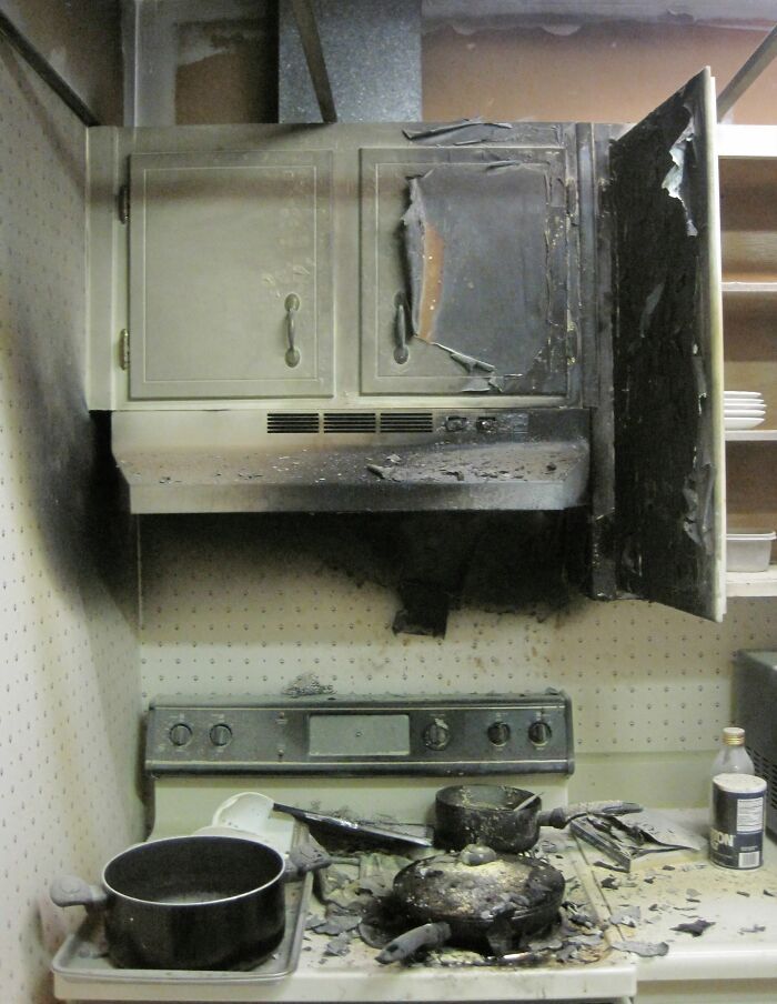 &ldquo;I&rsquo;m Never Going To Financially Recover From This&rdquo;: 74 Hilariously Bad Kitchen Fails (New Pics)
