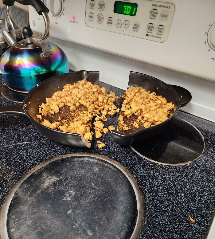 &ldquo;I&rsquo;m Never Going To Financially Recover From This&rdquo;: 74 Hilariously Bad Kitchen Fails (New Pics)