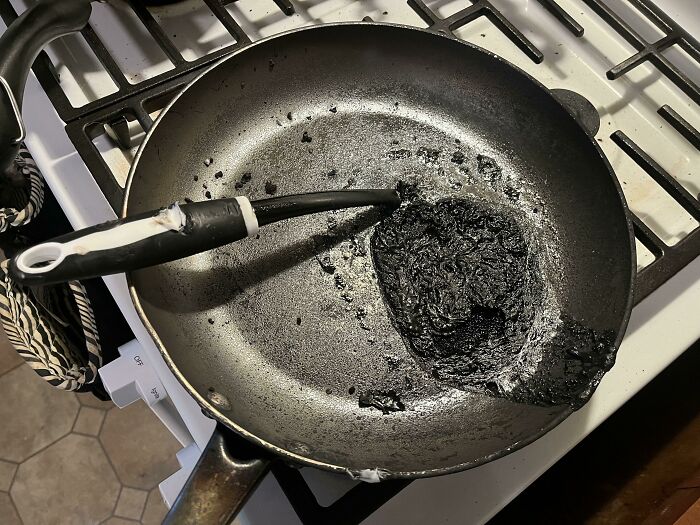 &ldquo;I&rsquo;m Never Going To Financially Recover From This&rdquo;: 74 Hilariously Bad Kitchen Fails (New Pics)