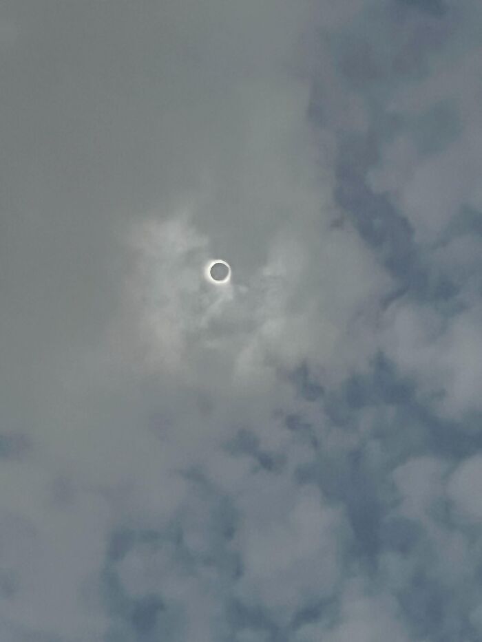 &ldquo;Will Likely Never Happen Again&rdquo;: 77 People Who Witnessed Something Extraordinary And Had The Camera Ready
