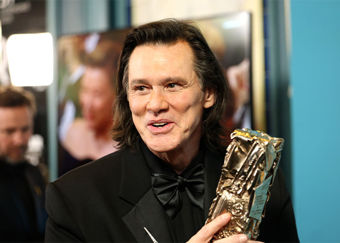 Doctor Exposes Real Reason Male Celebs Look Unrecognizable As Jim Carrey And Matthew McConaughey Raise Alarm Doctor Exposes Real Reason Male Celebs Look Unrecognizable As Jim Carrey And Matthew McConaughey Raise Alarm