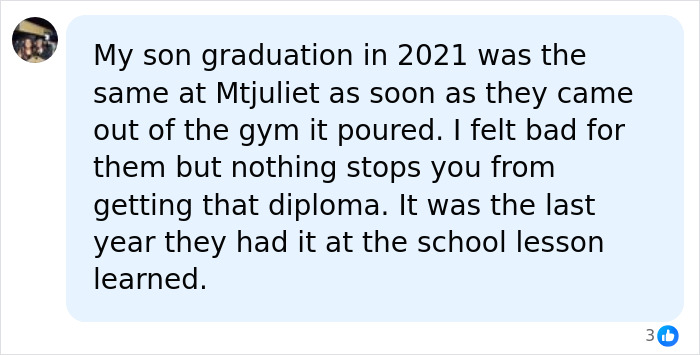 Parents Call Out High School Over Graduation In Pouring Rain, But Netizens Have Little Sympathy