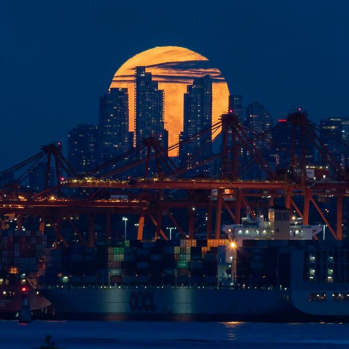 68 Folks Share The Nighttime Photos That Made Them Realize How Small We Truly Are