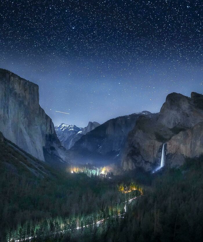 68 Folks Share The Nighttime Photos That Made Them Realize How Small We Truly Are