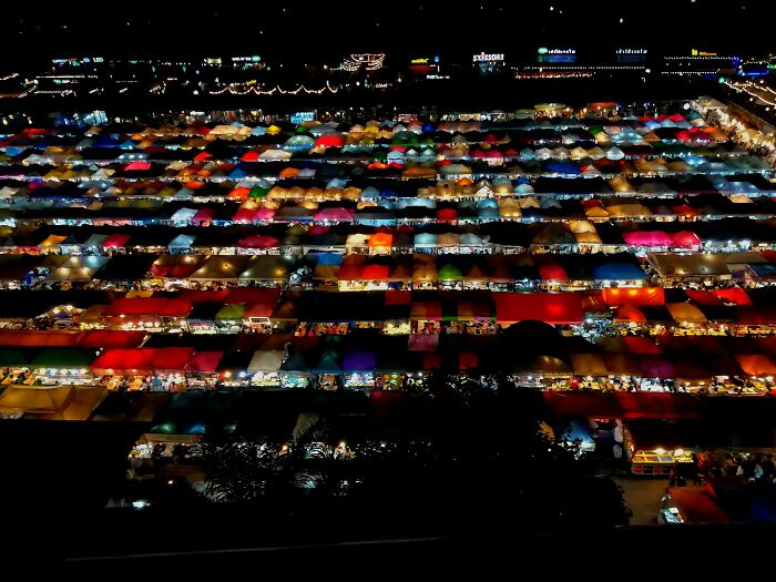 68 Folks Share The Nighttime Photos That Made Them Realize How Small We Truly Are