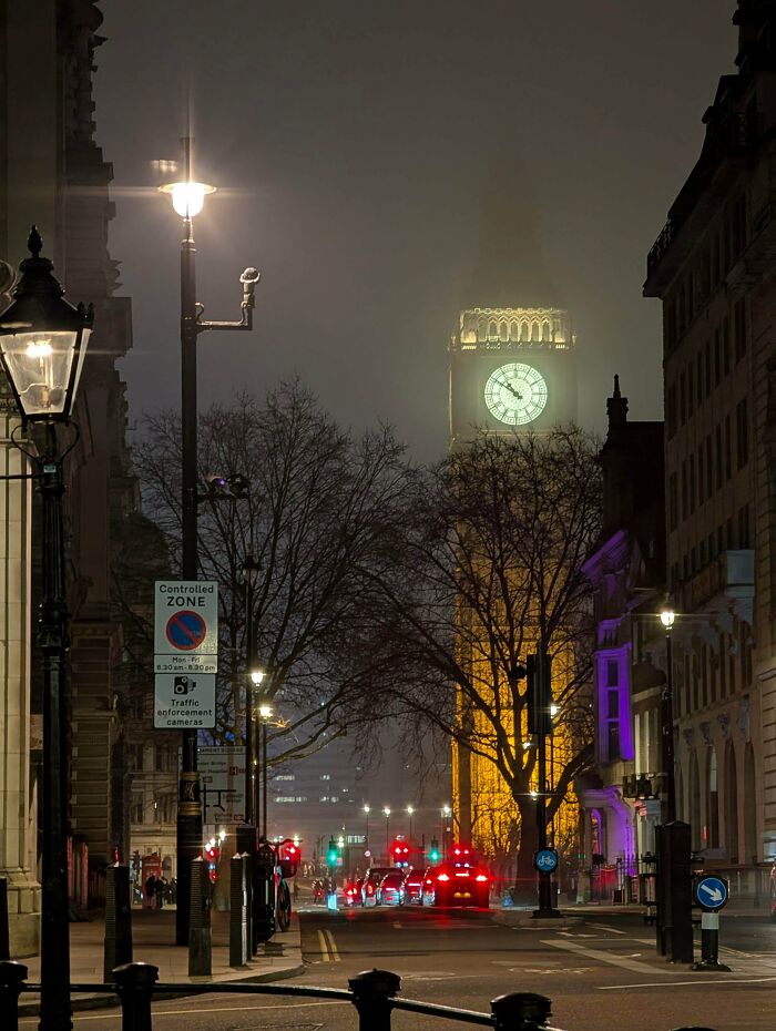 68 Folks Share The Nighttime Photos That Made Them Realize How Small We Truly Are
