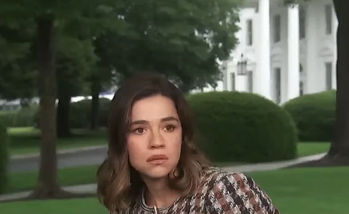 Reporter Breaks Silence After Oblivious Reaction To Violent Incident While Broadcasting Live Triggered Viewers Reporter Breaks Silence After Oblivious Reaction To Violent Incident While Broadcasting Live Triggered Viewers