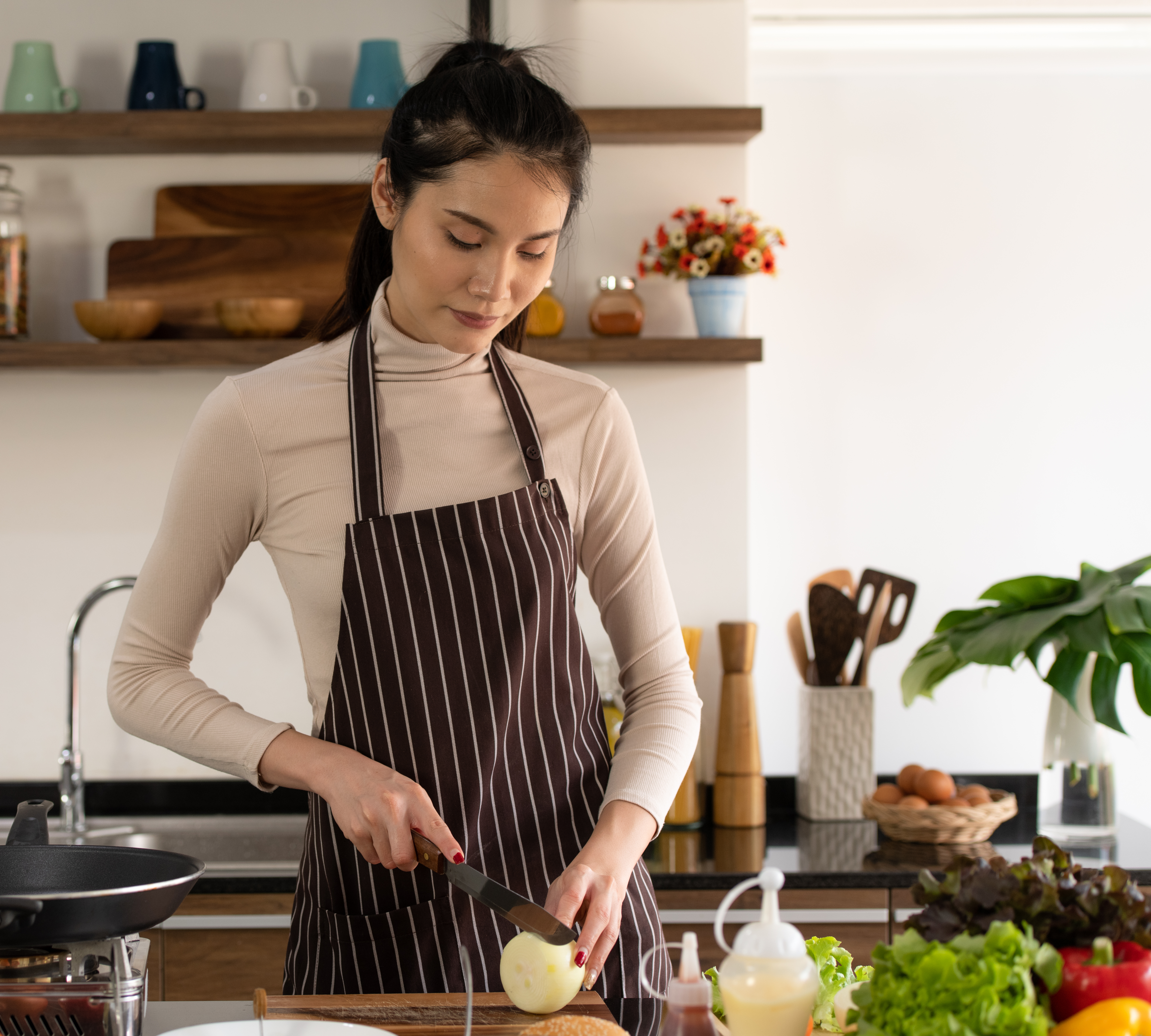 Man Humiliates Wife At Dinner After Realizing Her Food Complaints Never Made Sense Man Humiliates Wife At Dinner After Realizing Her Food Complaints Never Made Sense