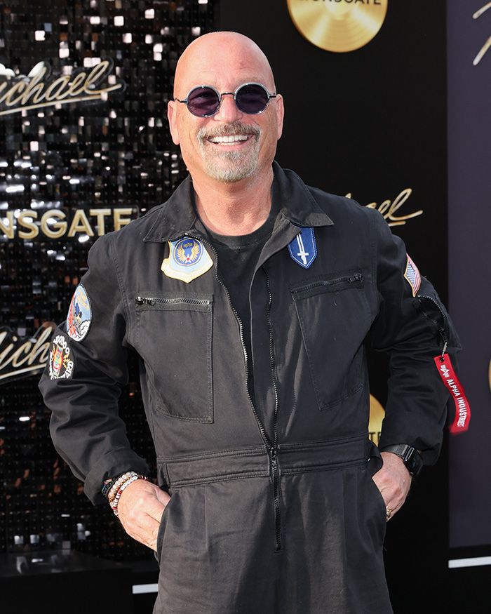 Fans Have A Lot To Say After Howie Mandel Took Extreme Measures When Meeting Adult Star Sophie Rain Fans Have A Lot To Say After Howie Mandel Took Extreme Measures When Meeting Adult Star Sophie Rain
