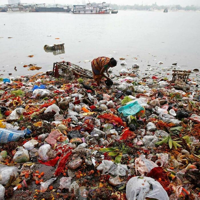 132 Pictures Of &lsquo;Urban Hell&rsquo; That Have No Soul And Are Weirdly Eerie (New Pics)