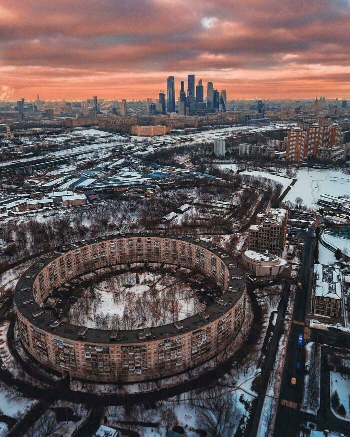 132 Pictures Of &lsquo;Urban Hell&rsquo; That Have No Soul And Are Weirdly Eerie (New Pics)