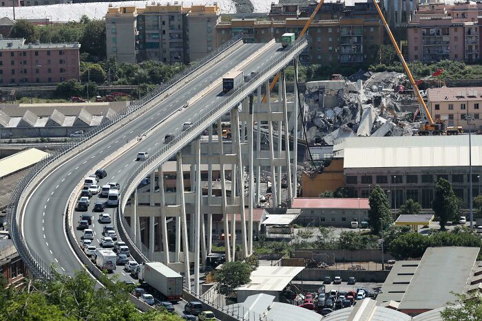 132 Pictures Of &lsquo;Urban Hell&rsquo; That Have No Soul And Are Weirdly Eerie (New Pics)