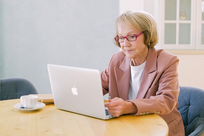 55 Employees Who Learned The Hard Way To Double-Check Before Hitting &lsquo;Reply All&rsquo;