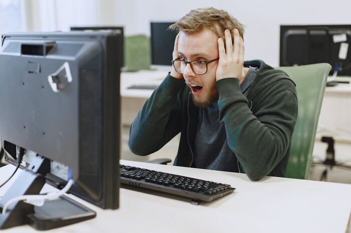55 Employees Who Learned The Hard Way To Double-Check Before Hitting &lsquo;Reply All&rsquo;