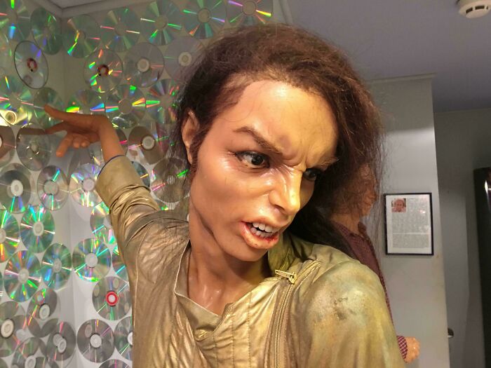 48 Celebrity Wax Figures From Sculptors Who Probably Have Never Seen A Famous Person Ever 48 Celebrity Wax Figures From Sculptors Who Probably Have Never Seen A Famous Person Ever