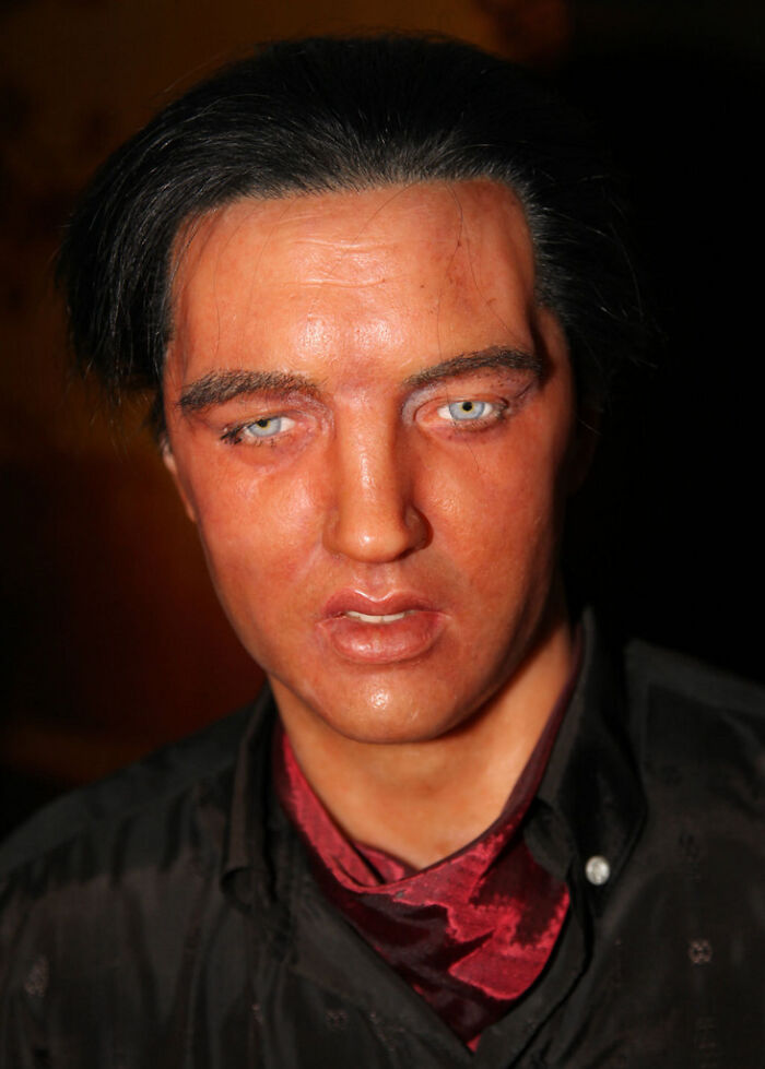 48 Celebrity Wax Figures From Sculptors Who Probably Have Never Seen A Famous Person Ever 48 Celebrity Wax Figures From Sculptors Who Probably Have Never Seen A Famous Person Ever