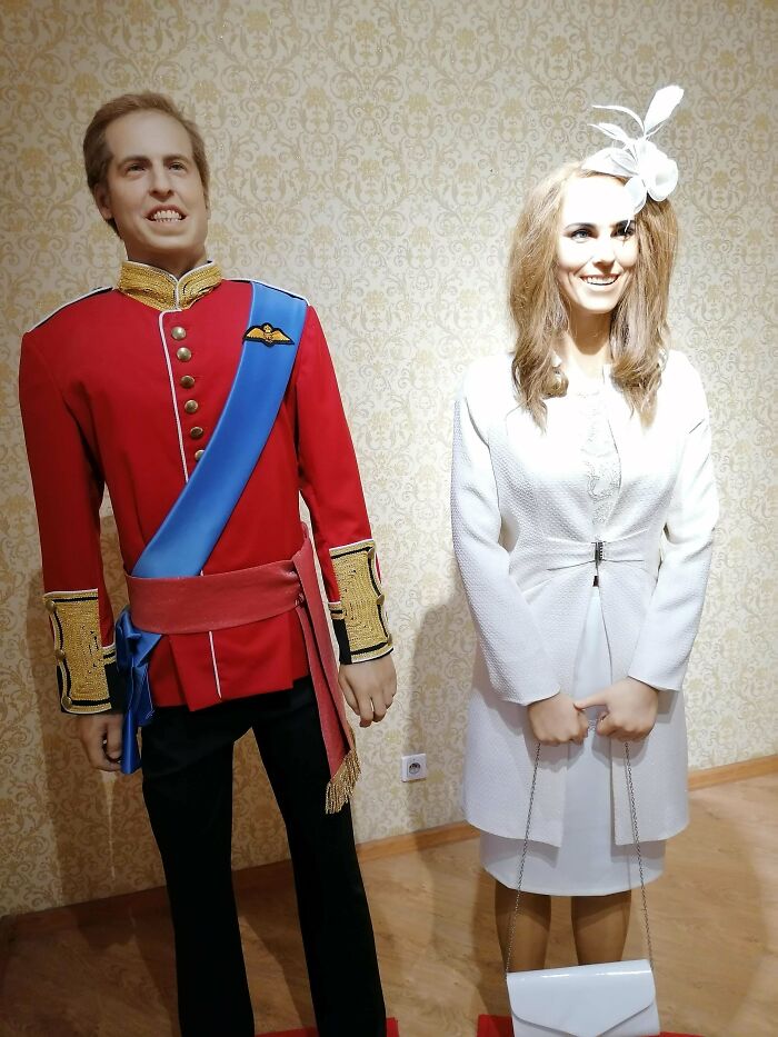 48 Celebrity Wax Figures From Sculptors Who Probably Have Never Seen A Famous Person Ever 48 Celebrity Wax Figures From Sculptors Who Probably Have Never Seen A Famous Person Ever