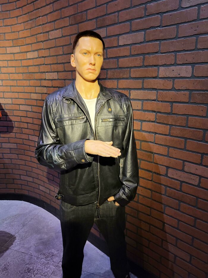 48 Celebrity Wax Figures From Sculptors Who Probably Have Never Seen A Famous Person Ever 48 Celebrity Wax Figures From Sculptors Who Probably Have Never Seen A Famous Person Ever
