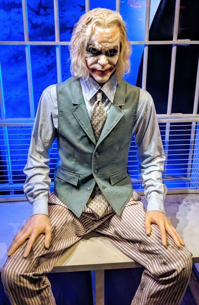 48 Celebrity Wax Figures From Sculptors Who Probably Have Never Seen A Famous Person Ever 48 Celebrity Wax Figures From Sculptors Who Probably Have Never Seen A Famous Person Ever