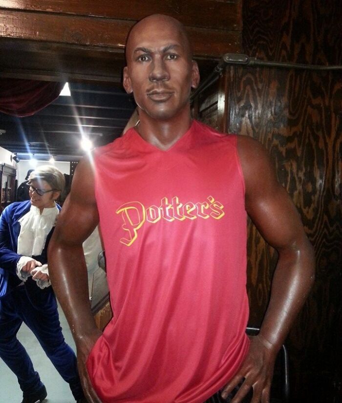 48 Celebrity Wax Figures From Sculptors Who Probably Have Never Seen A Famous Person Ever 48 Celebrity Wax Figures From Sculptors Who Probably Have Never Seen A Famous Person Ever