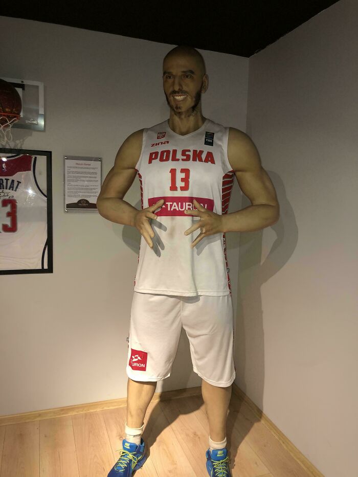 48 Celebrity Wax Figures From Sculptors Who Probably Have Never Seen A Famous Person Ever 48 Celebrity Wax Figures From Sculptors Who Probably Have Never Seen A Famous Person Ever