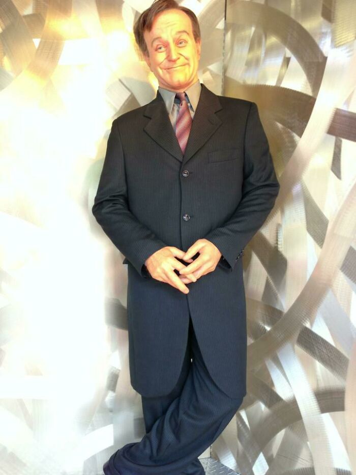 48 Celebrity Wax Figures From Sculptors Who Probably Have Never Seen A Famous Person Ever 48 Celebrity Wax Figures From Sculptors Who Probably Have Never Seen A Famous Person Ever