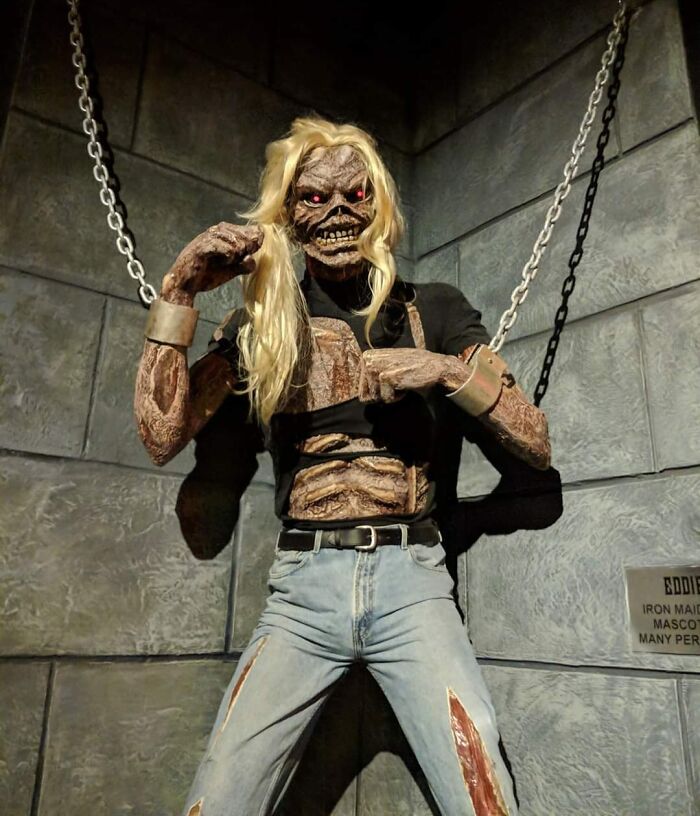 48 Celebrity Wax Figures From Sculptors Who Probably Have Never Seen A Famous Person Ever 48 Celebrity Wax Figures From Sculptors Who Probably Have Never Seen A Famous Person Ever
