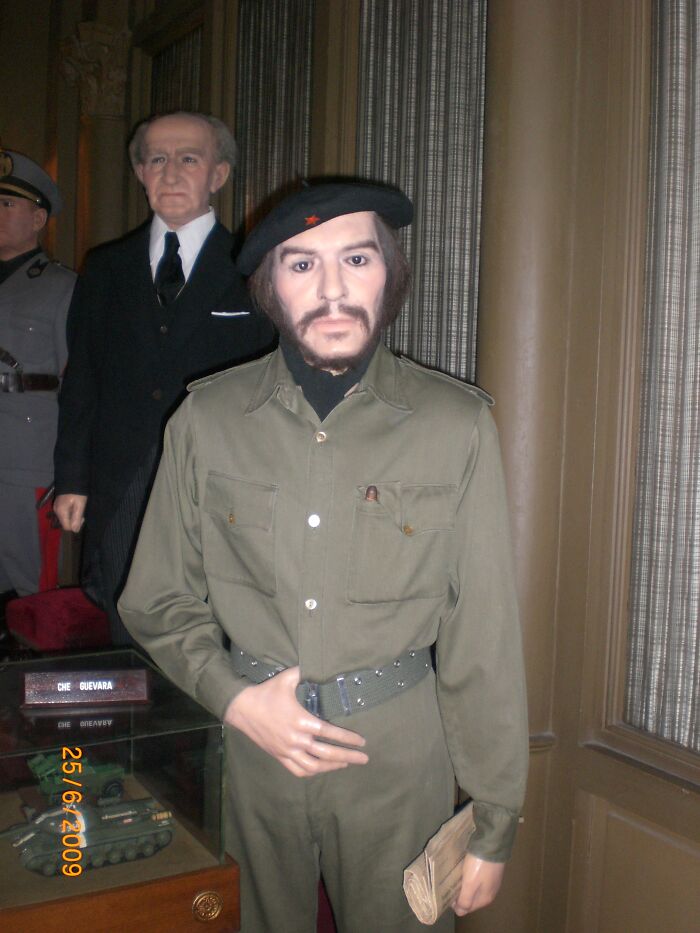 48 Celebrity Wax Figures From Sculptors Who Probably Have Never Seen A Famous Person Ever 48 Celebrity Wax Figures From Sculptors Who Probably Have Never Seen A Famous Person Ever