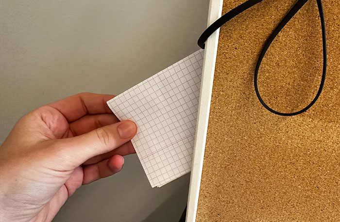 Woman Finds Boyfriend’s Ex’s Warning Note Hidden In His House, Realizes She Might Be Right Woman Finds Boyfriend’s Ex’s Warning Note Hidden In His House, Realizes She Might Be Right