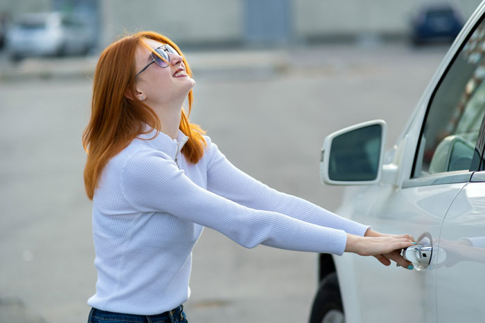 Woman Demands A Parking Spot She Never Had, Then Gets Arrested After Taking Revenge On The Driver Woman Demands A Parking Spot She Never Had, Then Gets Arrested After Taking Revenge On The Driver
