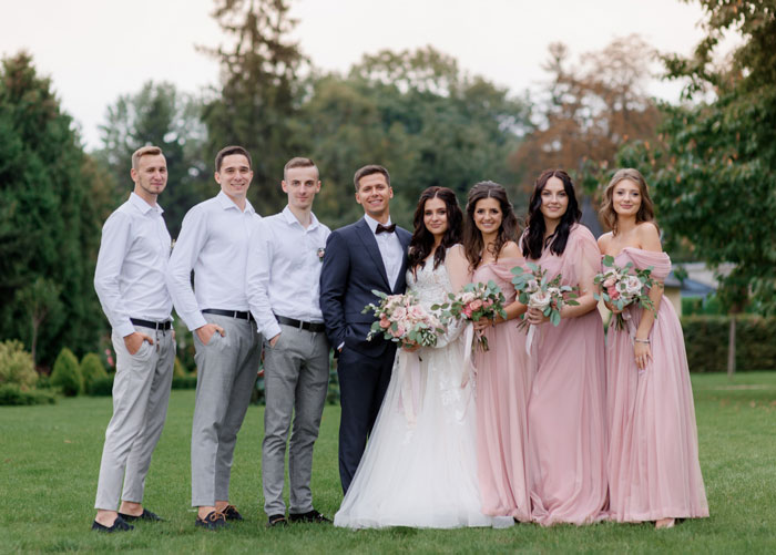 Bride Repeatedly Targets Her Own Sister During Wedding Prep, Pushes Her Away For Good After Ceremony Bride Repeatedly Targets Her Own Sister During Wedding Prep, Pushes Her Away For Good After Ceremony