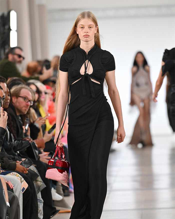 Elon Musk’s Trans Daughter Vivian Continues Making Waves As She Models For Rihanna’s Lingerie Line Elon Musk’s Trans Daughter Vivian Continues Making Waves As She Models For Rihanna’s Lingerie Line