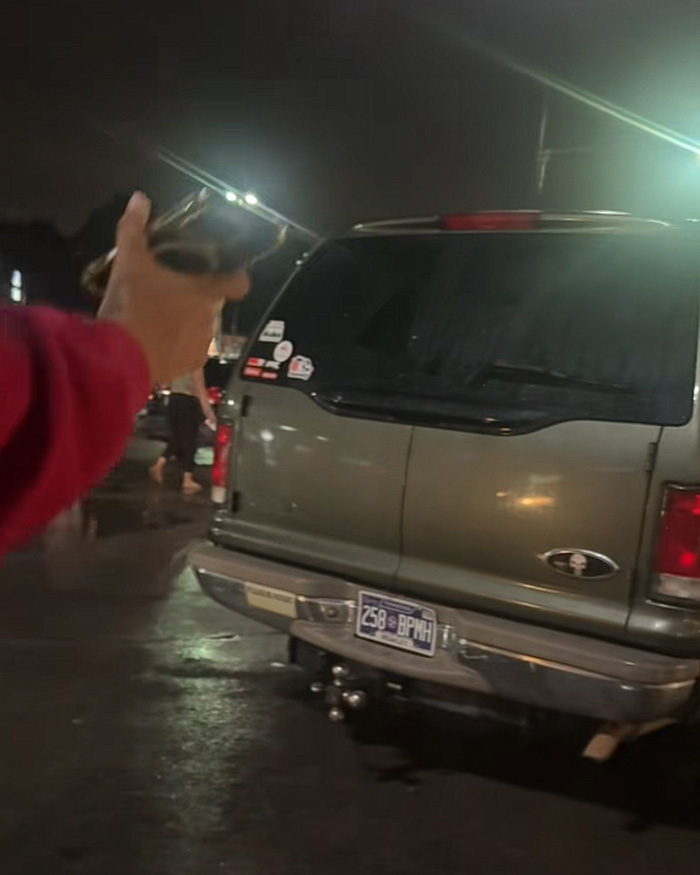 Woman Finds Kids Alone In Hot Car And Allegedly Gets Slapped By Their Mom After Calling For Help