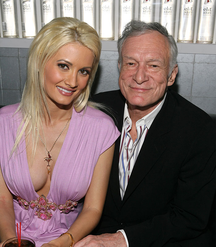 Holly Madison Reveals What Life Was Really Like Behind The Gates Of The Mansion: “A Little Bit Scary” Holly Madison Reveals What Life Was Really Like Behind The Gates Of The Mansion: “A Little Bit Scary”
