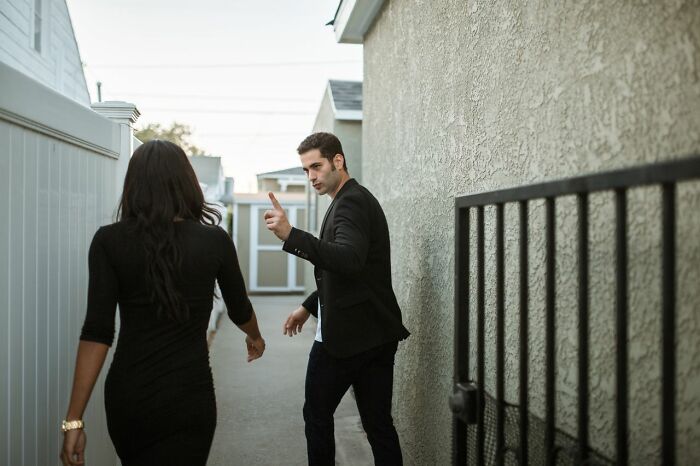 “Mistress Sent Me A Music Video”: 56 Wild Stories Of People Getting Busted For Their Infidelity “Mistress Sent Me A Music Video”: 56 Wild Stories Of People Getting Busted For Their Infidelity