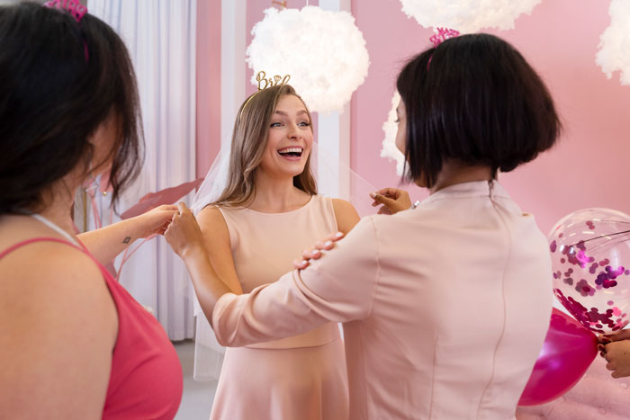 Woman Takes Her MOH Responsibilities Seriously, Bride Makes Her Regret It Woman Takes Her MOH Responsibilities Seriously, Bride Makes Her Regret It