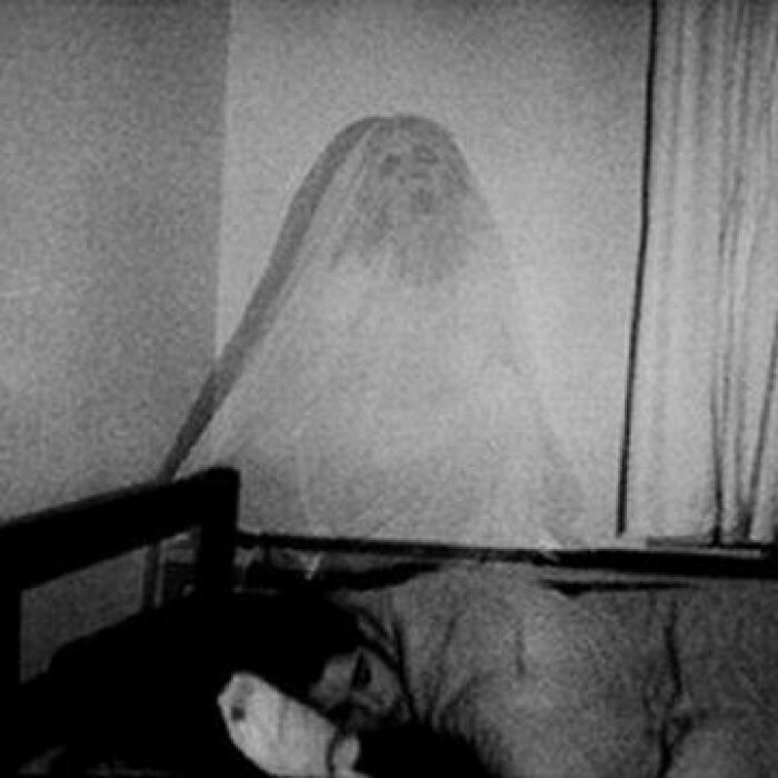 33 Creepy Photos That People Can’t Believe Someone Took 33 Creepy Photos That People Can’t Believe Someone Took